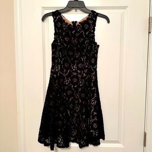 Black lace dress - short